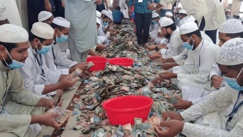ছয় মাস পর খোলা পাগলা মসজিদের ১৩ দানবাক্স, মিলল ৪৩ বস্তা টাকা