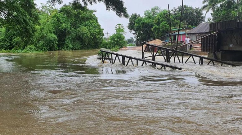 ১২ জেলায় বন্যা পরিস্থিতির অবনতির আশঙ্কা