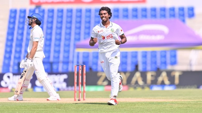 হাসানের হ্যাটট্রিক, এবাদতের চার উইকেট, ১৫০ রানের লিড নিয়ে লা