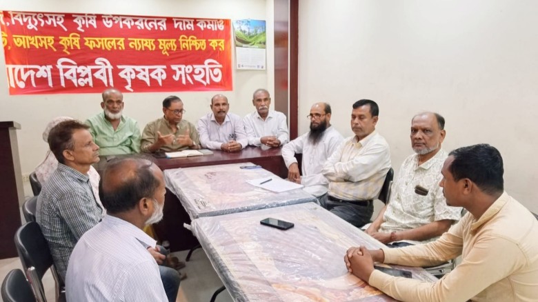 ‘কৃষক কিনতেও ঠকে, বেচতেও ঠকে’—কৃষি বাজার সংস্কারের দাবি সাইফুল হকের